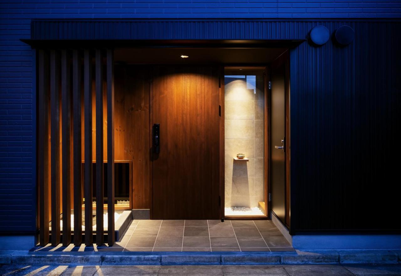 古今 天下茶屋 With A Private Parking Lot And A Half Open-Air Bath And Direct To Kix Villa Osaka Dış mekan fotoğraf