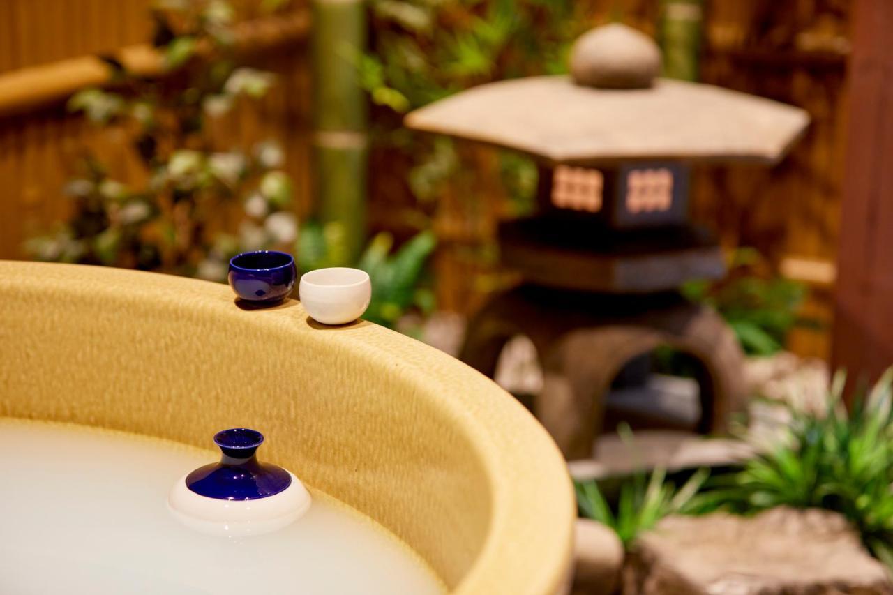 古今 天下茶屋 With A Private Parking Lot And A Half Open-Air Bath And Direct To Kix Villa Osaka Dış mekan fotoğraf
