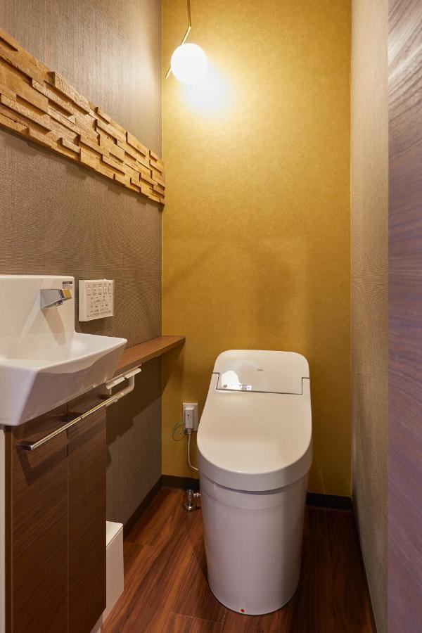 古今 天下茶屋 With A Private Parking Lot And A Half Open-Air Bath And Direct To Kix Villa Osaka Dış mekan fotoğraf