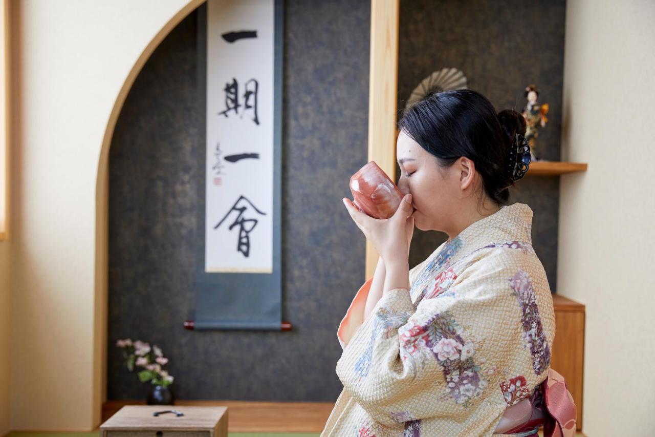 古今 天下茶屋 With A Private Parking Lot And A Half Open-Air Bath And Direct To Kix Villa Osaka Dış mekan fotoğraf