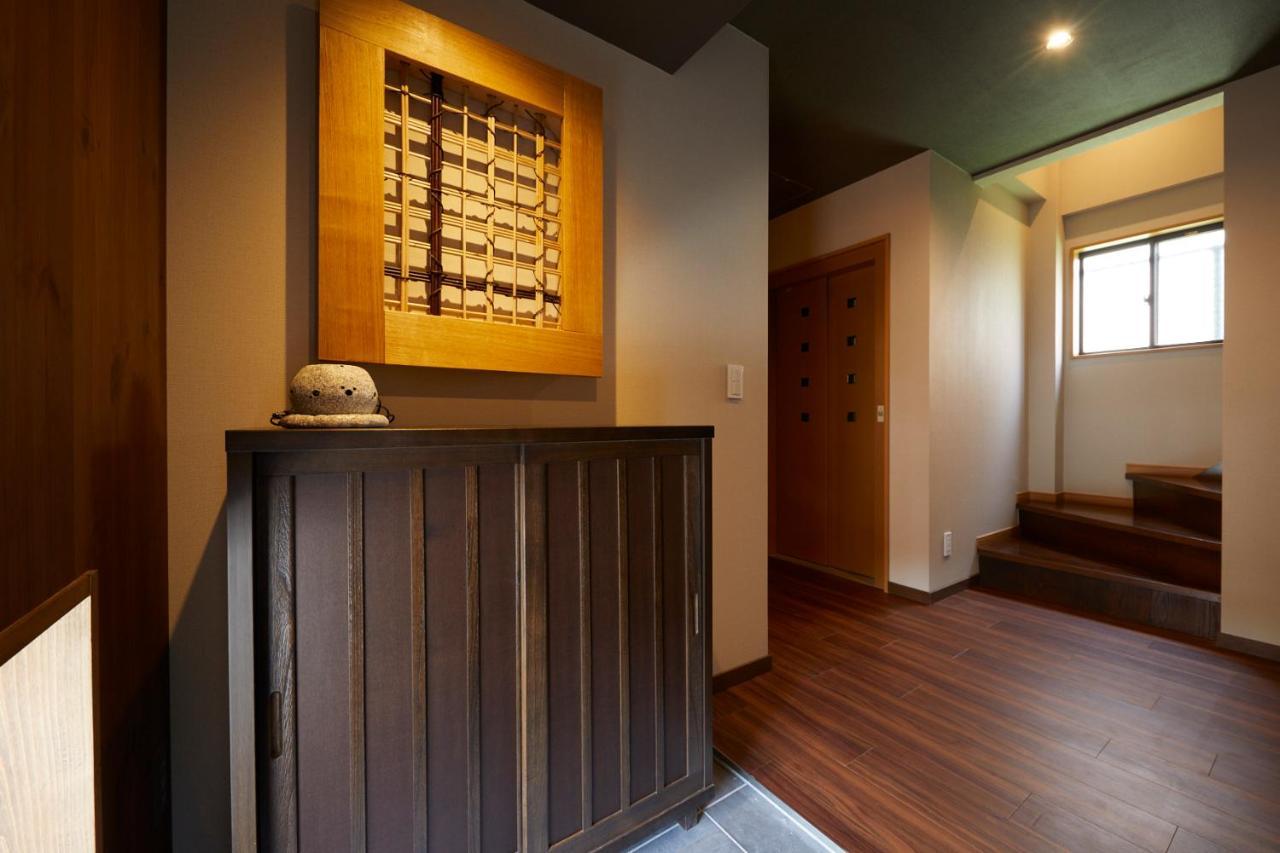 古今 天下茶屋 With A Private Parking Lot And A Half Open-Air Bath And Direct To Kix Villa Osaka Dış mekan fotoğraf